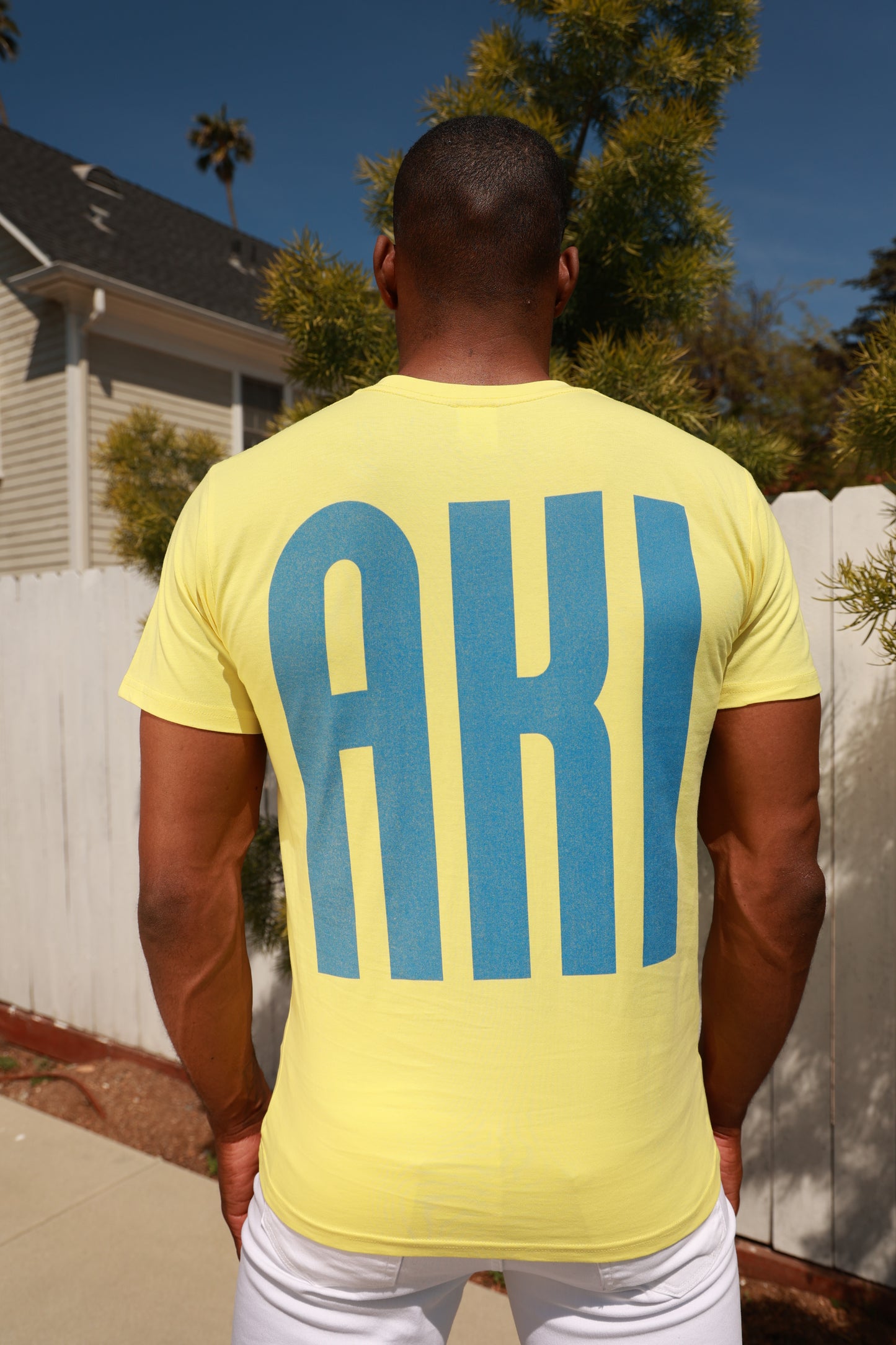 AKI X MALIBU - Lemon Tee