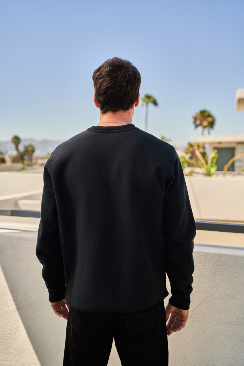 AKI CREW IN BLACK - BLACK LOGO