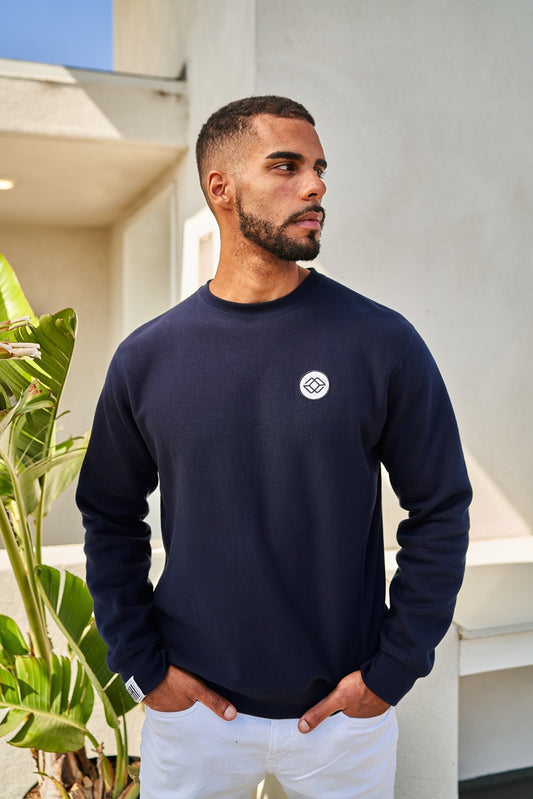 AKI CREW IN NAVY - WHITE LOGO