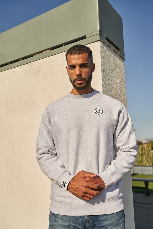 AKI CREW IN GREY - WHITE LOGO