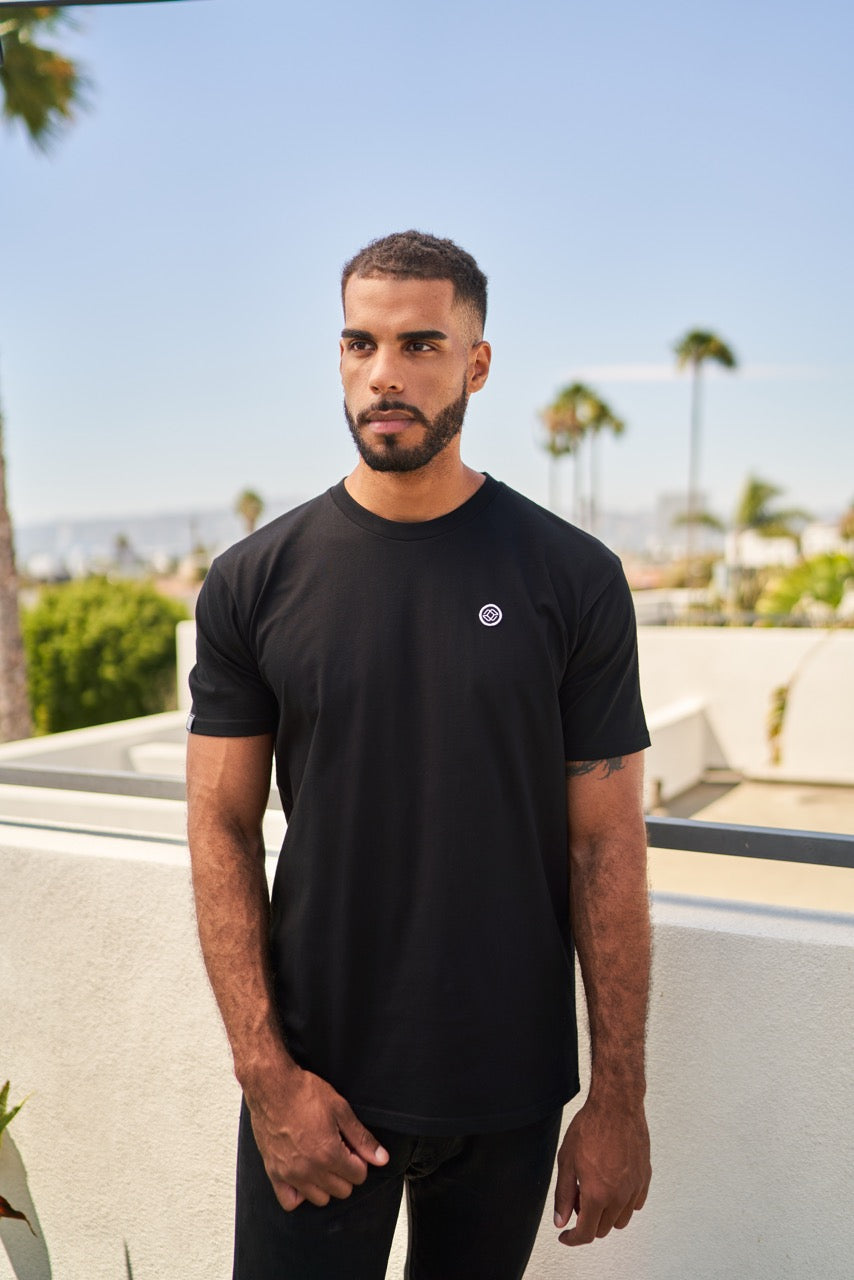 LAINE TEE IN BLACK - BLACK LOGO