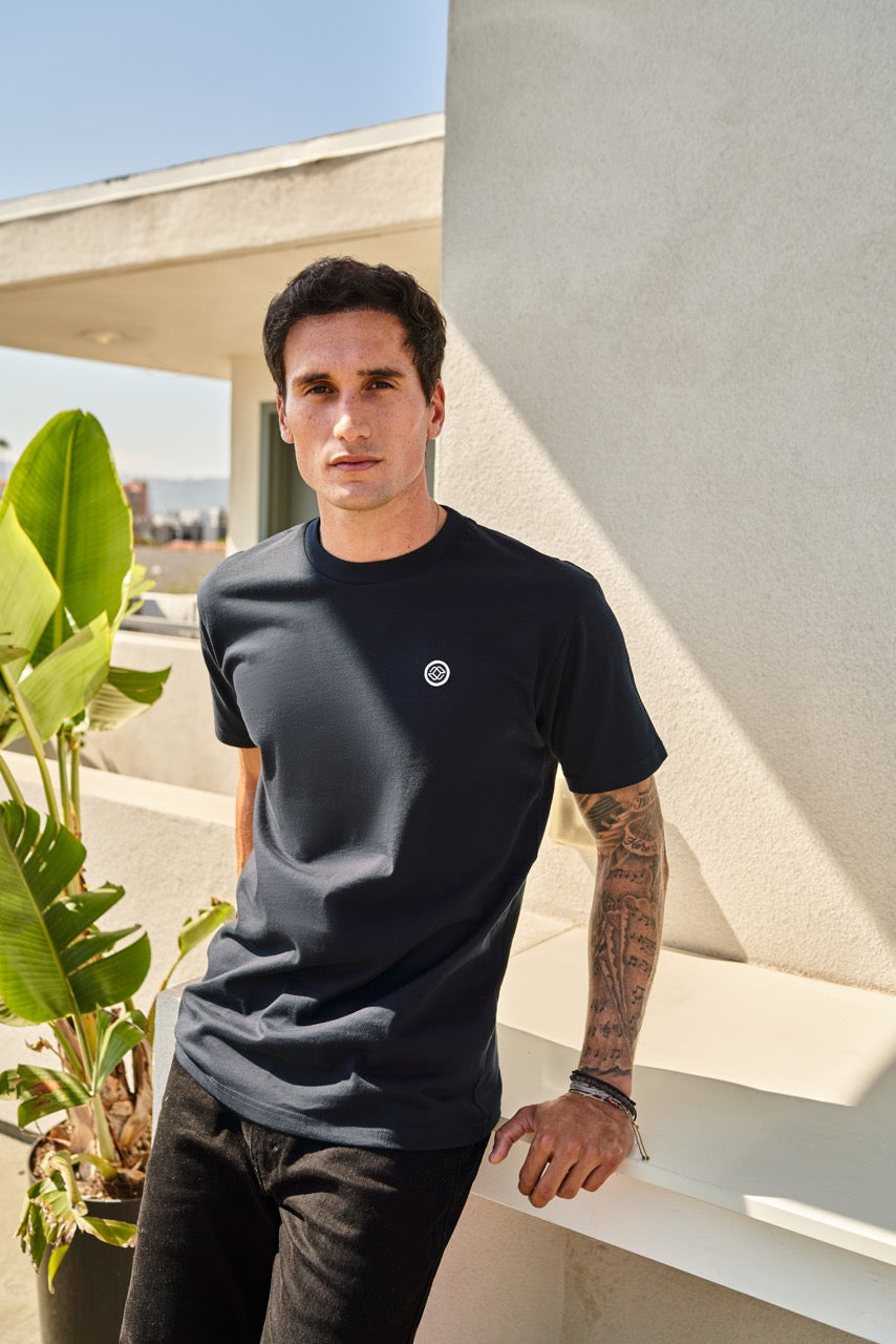 LAINE TEE IN NAVY - BLACK LOGO