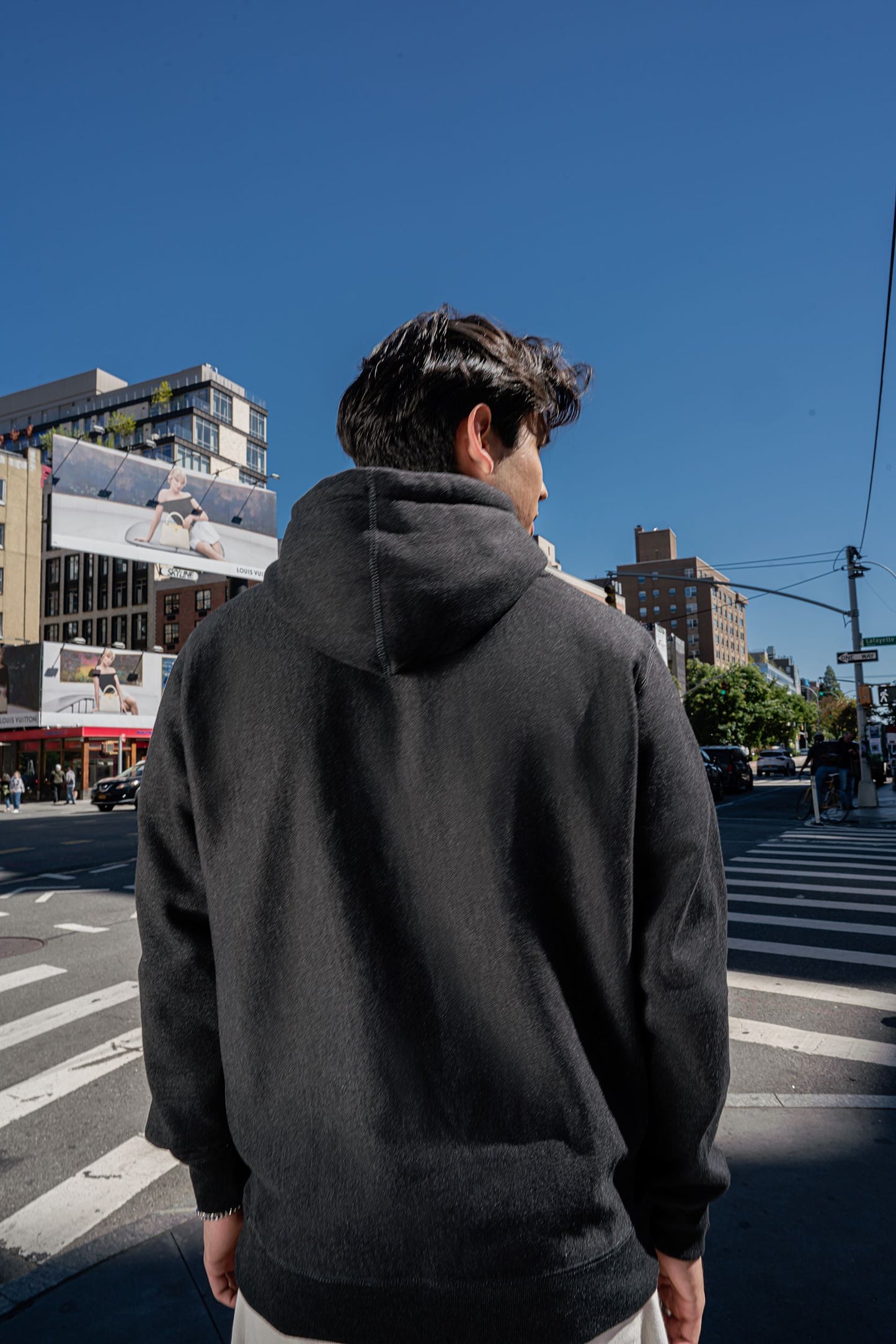 AKI X NY MAKI HOOD - CHARCOAL