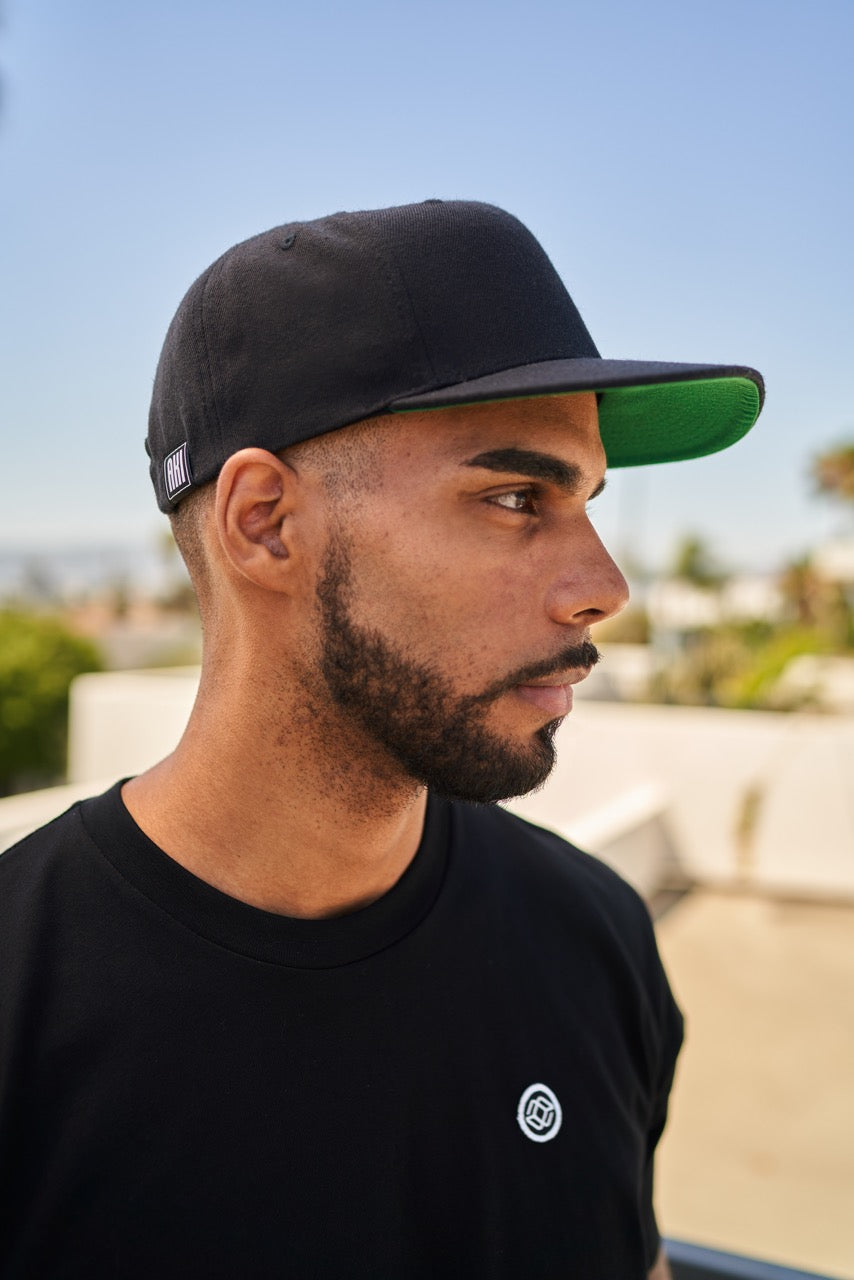 DAVI CAP IN BLACK - BLACK LOGO