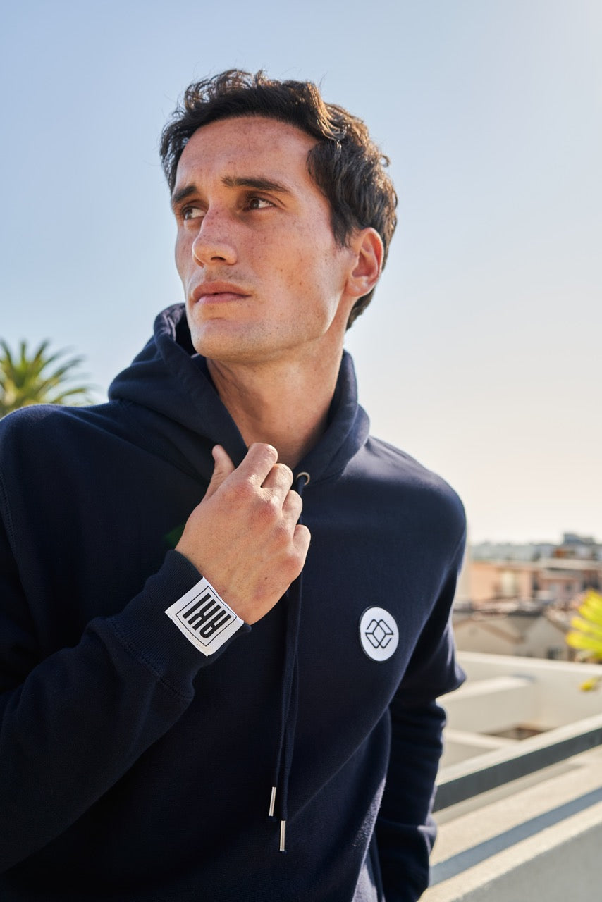 MAKI HOOD IN NAVY - WHITE LOGO