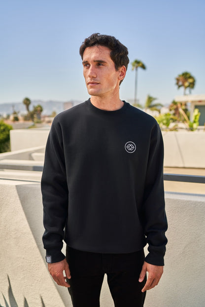 AKI CREW IN BLACK - BLACK LOGO