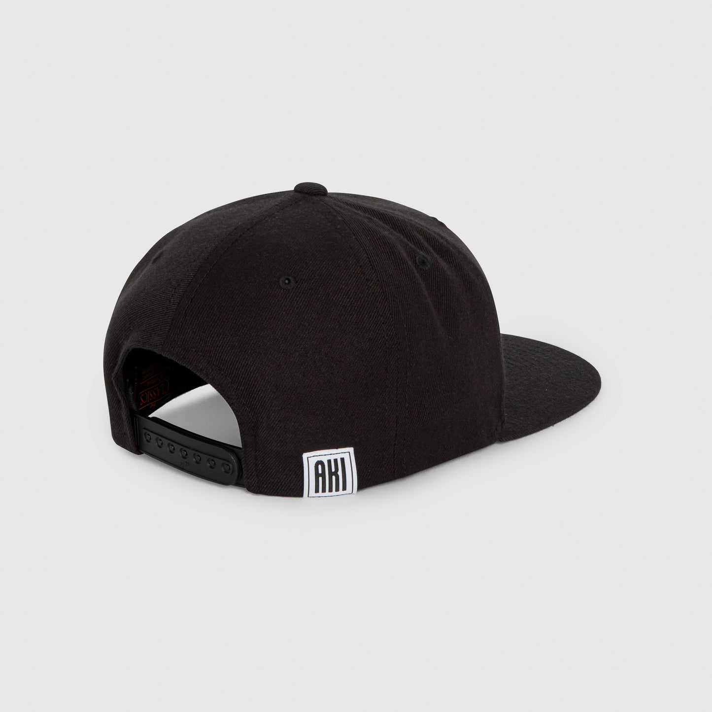 DAVI CAP IN BLACK - WHITE LOGO