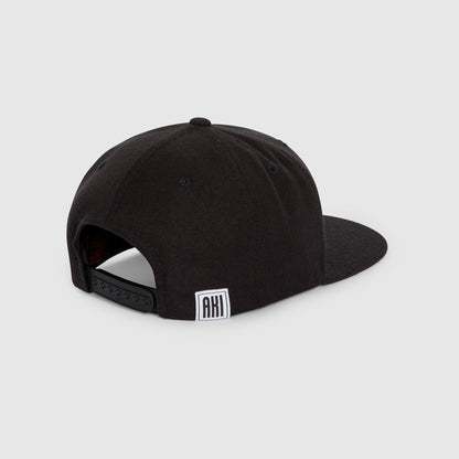 DAVI CAP IN BLACK - WHITE LOGO