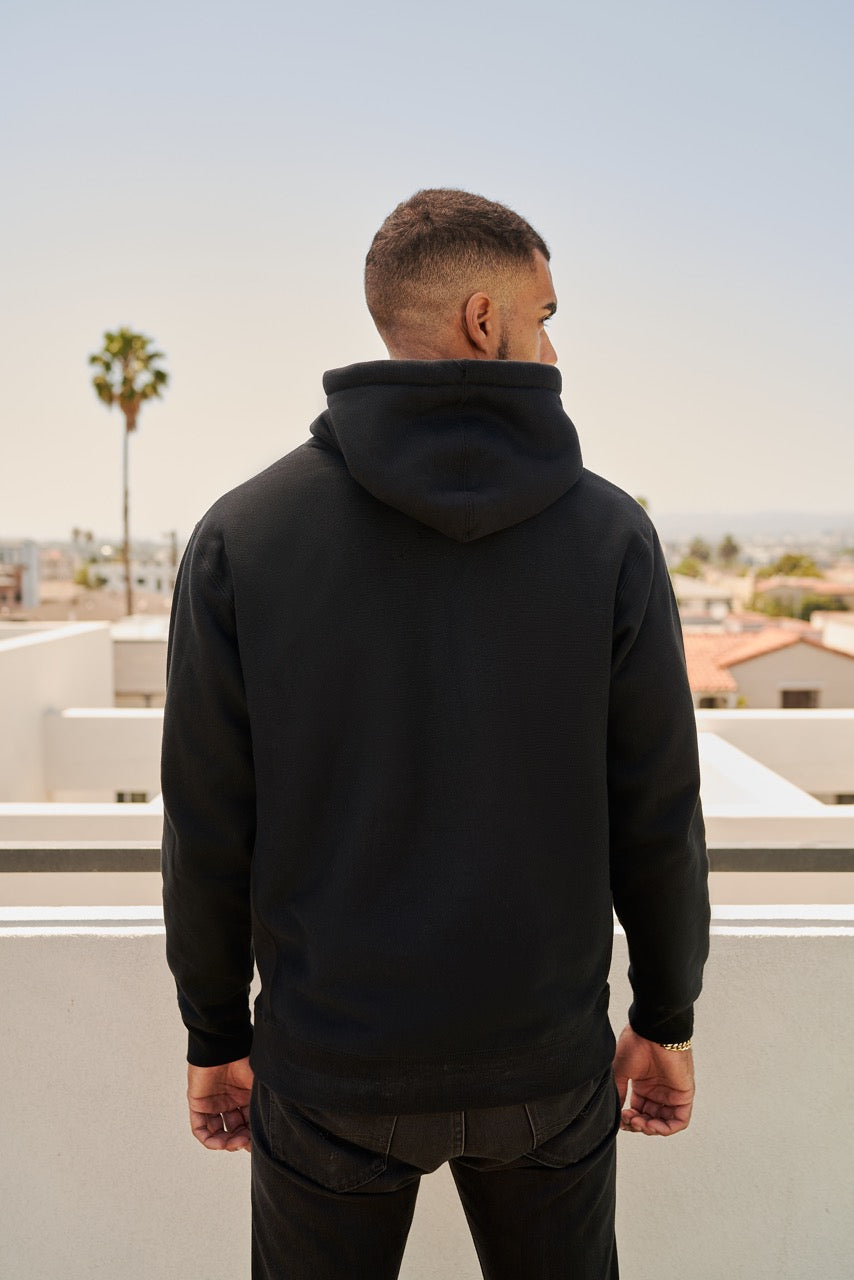 MAKI HOOD IN BLACK - BLACK LOGO