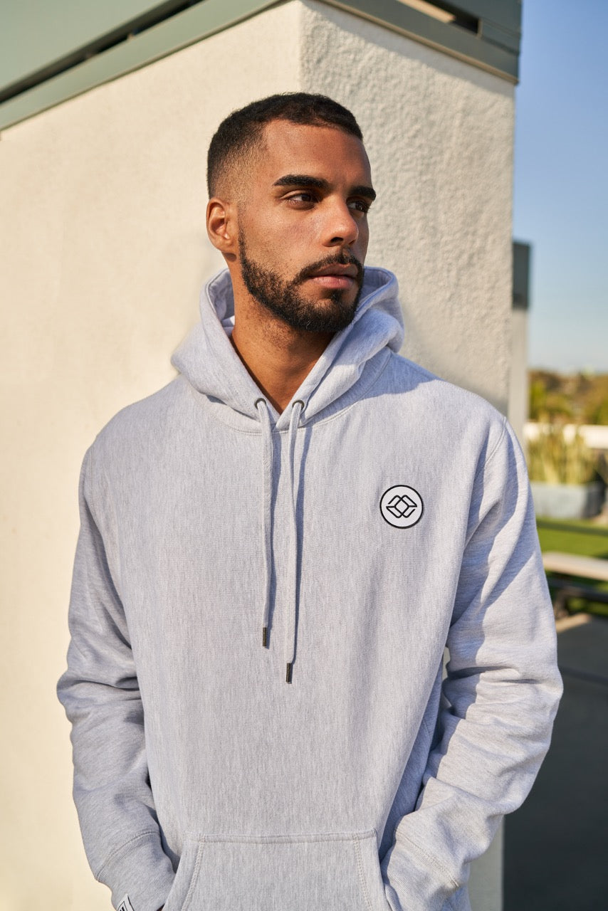 MAKI HOOD IN GREY - WHITE LOGO